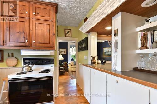 56 Murray Street, Brockville, ON - Indoor Photo Showing Kitchen