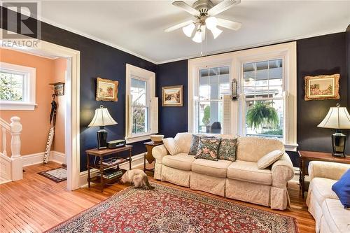 56 Murray Street, Brockville, ON - Indoor Photo Showing Living Room