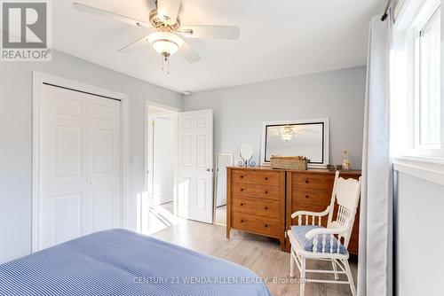 14 Manvers Drive, Kawartha Lakes, ON - Indoor Photo Showing Bedroom