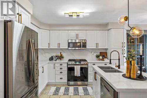 130 Worden Drive, Clarington (Courtice), ON - Indoor Photo Showing Kitchen With Stainless Steel Kitchen With Double Sink With Upgraded Kitchen