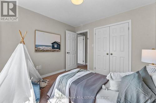 130 Worden Drive, Clarington (Courtice), ON - Indoor Photo Showing Bedroom