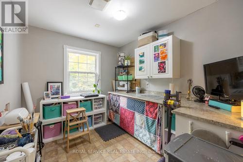 542 Larmer Line, Cavan Monaghan, ON - Indoor Photo Showing Other Room