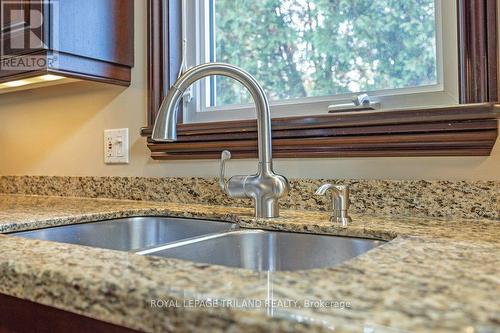 75 Mandeville Road, St. Thomas, ON - Indoor Photo Showing Kitchen With Double Sink