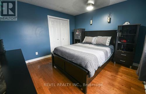 1299 Gatineau Boulevard, Timmins (Main Area), ON - Indoor Photo Showing Bedroom