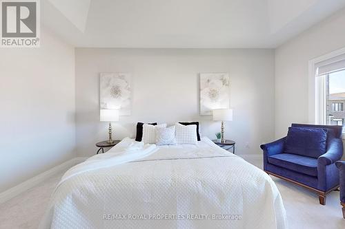 73 Fruitful Crescent, Whitby, ON - Indoor Photo Showing Bedroom