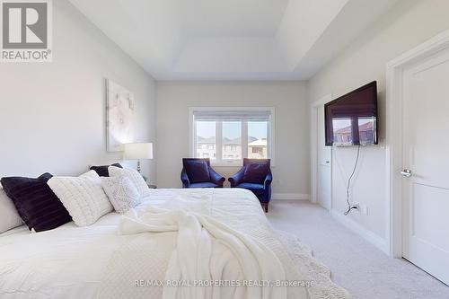 73 Fruitful Crescent, Whitby, ON - Indoor Photo Showing Bedroom