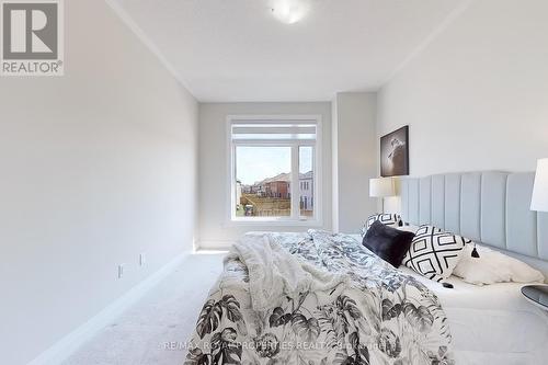 73 Fruitful Crescent, Whitby, ON - Indoor Photo Showing Bedroom