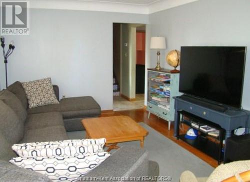 12 Warwick Street, Ridgetown, ON - Indoor Photo Showing Living Room