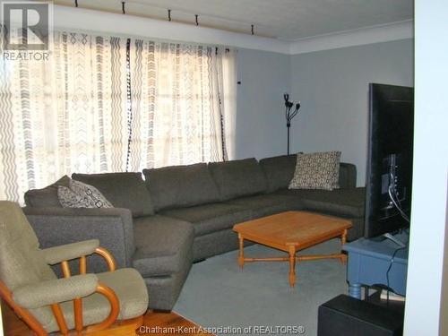 12 Warwick Street, Ridgetown, ON - Indoor Photo Showing Living Room