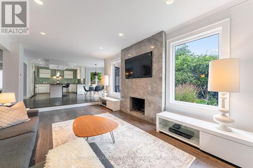 29 Marsh Harbour, Aurora, ON - Indoor Photo Showing Living Room With Fireplace