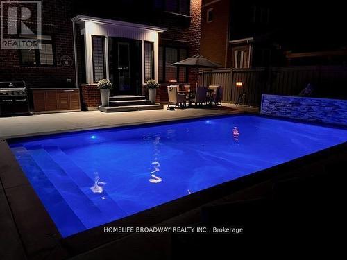 152 Mcdonnell Crescent, Bradford West Gwillimbury, ON - Outdoor With In Ground Pool