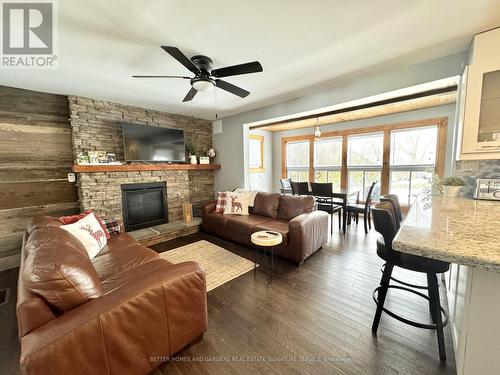 127 Maskinonge Road, Tay, ON - Indoor Photo Showing Living Room With Fireplace