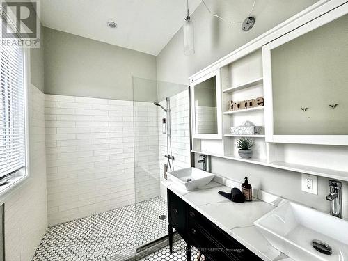 127 Maskinonge Road, Tay, ON - Indoor Photo Showing Bathroom