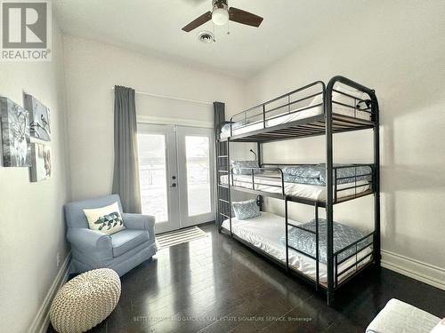 127 Maskinonge Road, Tay, ON - Indoor Photo Showing Bedroom