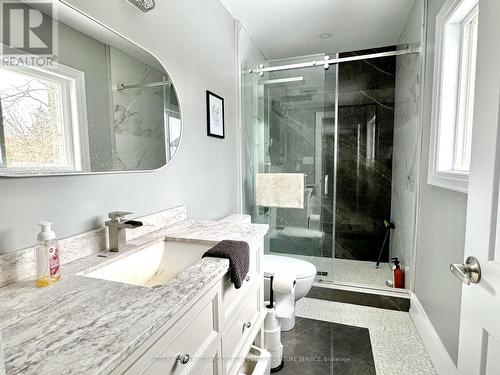 127 Maskinonge Road, Tay, ON - Indoor Photo Showing Bathroom