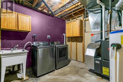 1605 Southdale, Windsor, ON - Indoor Photo Showing Laundry Room