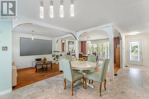 164 Avondale Boulevard, Brampton, ON - Indoor Photo Showing Dining Room