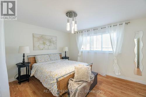 164 Avondale Boulevard, Brampton, ON - Indoor Photo Showing Bedroom