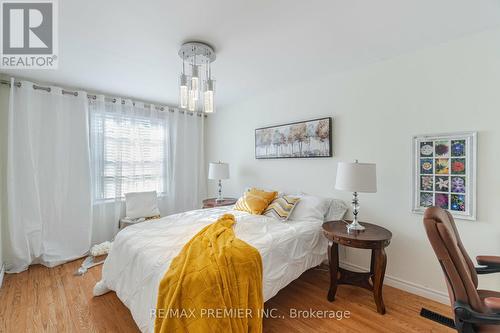 164 Avondale Boulevard, Brampton, ON - Indoor Photo Showing Bedroom