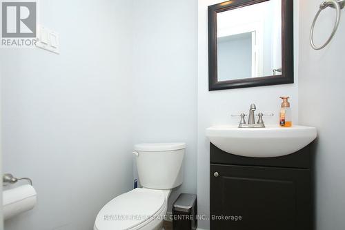 20 - 2021 Sixth Line, Oakville, ON - Indoor Photo Showing Bathroom