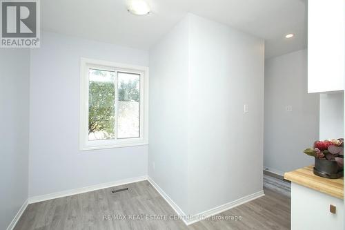 20 - 2021 Sixth Line, Oakville, ON - Indoor Photo Showing Other Room