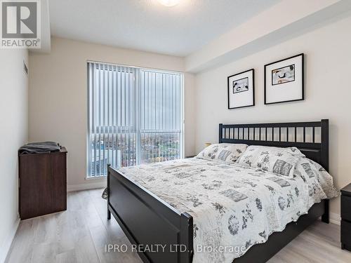 1916 - 35 Watergarden Drive, Mississauga, ON - Indoor Photo Showing Bedroom