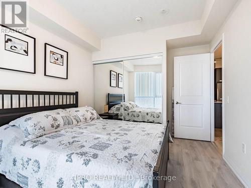 1916 - 35 Watergarden Drive, Mississauga, ON - Indoor Photo Showing Bedroom