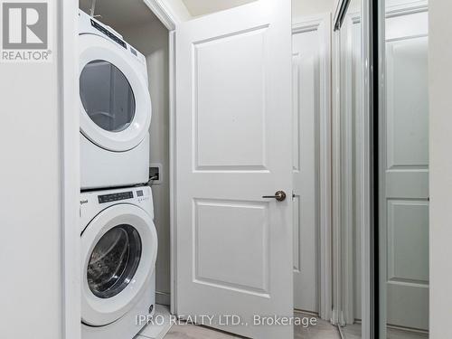 1916 - 35 Watergarden Drive, Mississauga, ON - Indoor Photo Showing Laundry Room