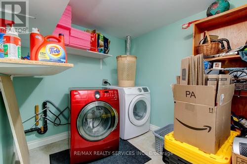 8 Heatherside Court, Brampton, ON - Indoor Photo Showing Laundry Room