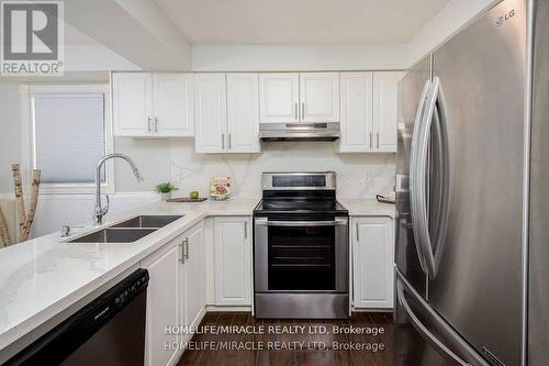 4361 Violet Road, Mississauga, ON - Indoor Photo Showing Kitchen With Double Sink With Upgraded Kitchen