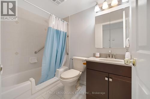 96 - 200 Mclevin Avenue, Toronto, ON - Indoor Photo Showing Bathroom