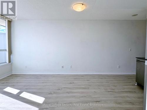 917 - 15 North Park Road, Vaughan, ON - Indoor Photo Showing Other Room