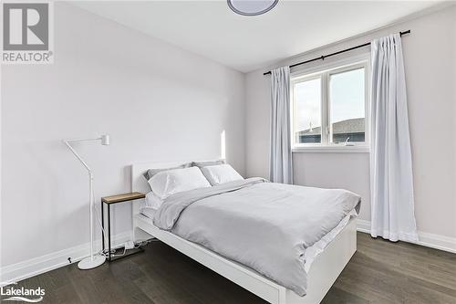 107 Sladden Court, Thornbury, ON - Indoor Photo Showing Bedroom