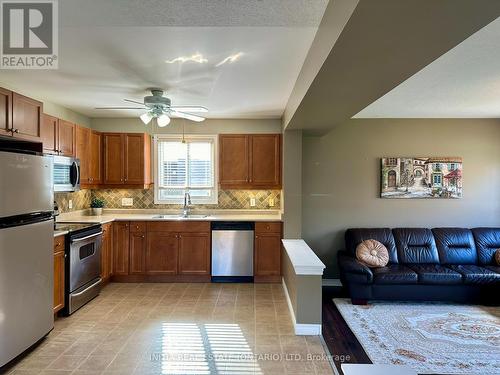 1704 Mickleborough Drive, London, ON - Indoor Photo Showing Kitchen