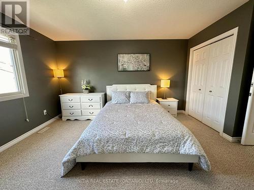 1704 Mickleborough Drive, London, ON - Indoor Photo Showing Bedroom