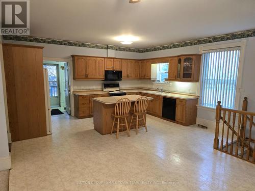 172 Victoria Drive, South Huron (Centralia), ON - Indoor Photo Showing Kitchen