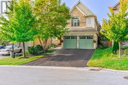 877 TEAKWOOD LANE  London, ON N6H 0E5