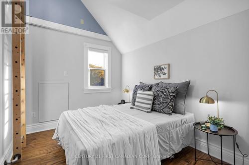 108 Rectory Street, London, ON - Indoor Photo Showing Bedroom