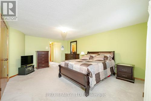 694 Amaretto Avenue, Pickering, ON - Indoor Photo Showing Bedroom