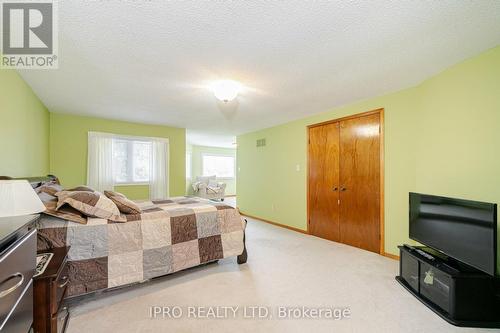 694 Amaretto Avenue, Pickering, ON - Indoor Photo Showing Other Room