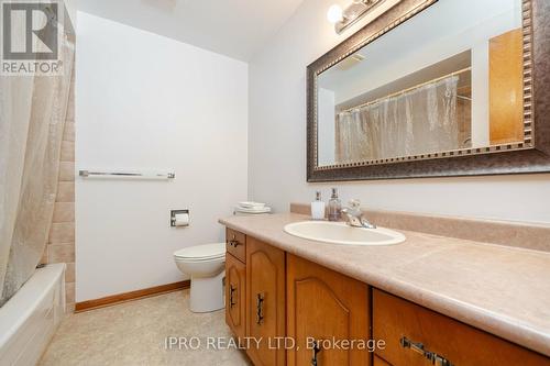 694 Amaretto Avenue, Pickering, ON - Indoor Photo Showing Bathroom