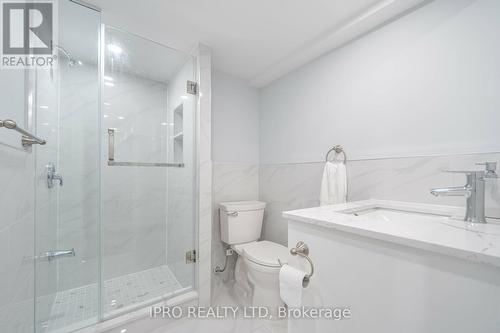 694 Amaretto Avenue, Pickering, ON - Indoor Photo Showing Bathroom