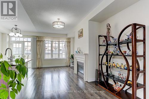 127 Memon Place, Markham, ON - Indoor With Fireplace