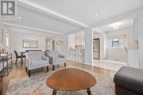 39 Bentworth Avenue, Toronto, ON - Indoor Photo Showing Living Room