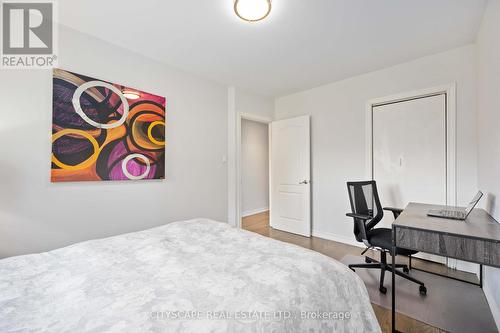 39 Bentworth Avenue, Toronto, ON - Indoor Photo Showing Bedroom