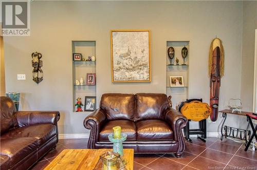 35 Beauvista Avenue, Darlings Island, NB - Indoor Photo Showing Living Room