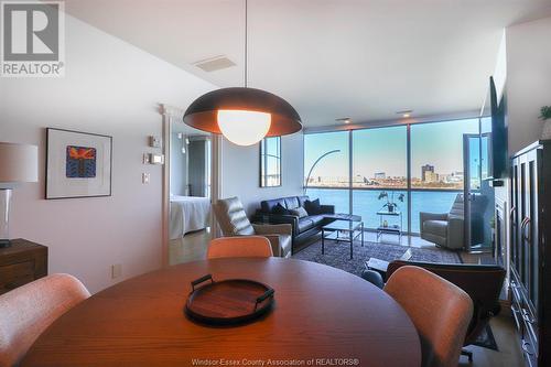 1225 Riverside Unit# 605, Windsor, ON - Indoor Photo Showing Dining Room