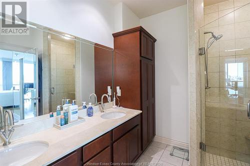 1225 Riverside Unit# 605, Windsor, ON - Indoor Photo Showing Bathroom