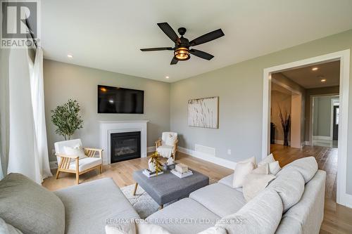 120 Highlands Boulevard, Cavan Monaghan, ON - Indoor Photo Showing Living Room With Fireplace