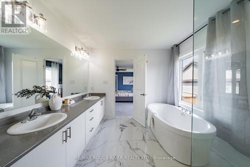 120 Highlands Boulevard, Cavan Monaghan, ON - Indoor Photo Showing Bathroom